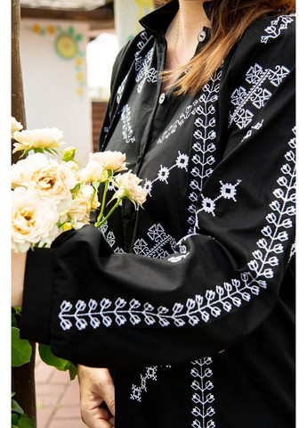 Чорна чорна жіноча сорочка з білою геометричною вишивкою зі стрейч льону s–2xl, m льон (301033584)