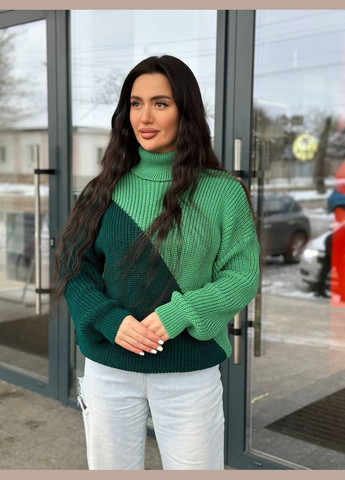 Зеленый демисезонный женский свитер с горловиной Fashion