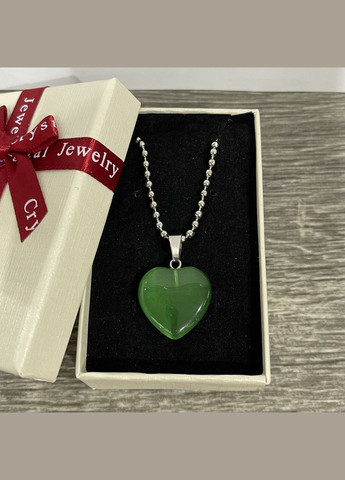 Кулон с натуральным камнем Улексит зеленый кошачий глаз в форме сердца на цепочке в подарочной коробочке No Brand (331291736)