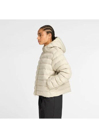 Зелена жіноча зелена куртка sport essentials hooded puffer 40 (l) (wo53500shy) New Balance WO53500