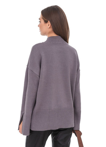 Сірий жіночий в'язаний светр з розрізами на рукавах та полиці SVTR