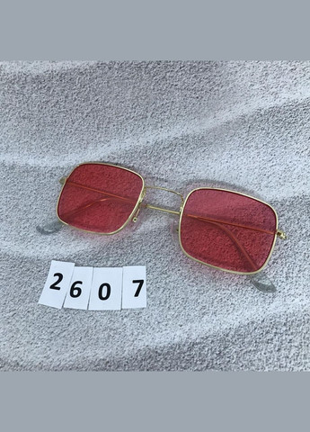 Червоні окуляри в золотій оправі No Brand (302490531)