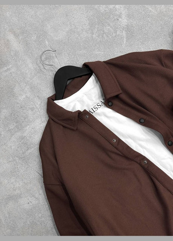 Коричневый демисезонный мужской костюм вафелька с рубашкой, брючный Україна