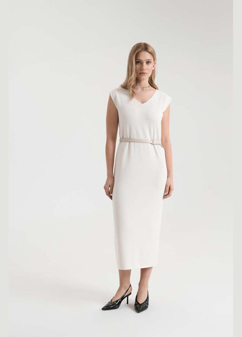 Айвори удлиненное платье прямого кроя Triko Bakh однотонное