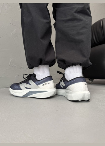 Синій Осінні кросівки чоловічі new balance fuelcell rebel v4 graphite grey white | нью беланс фьюлцел ребел сині No Brand