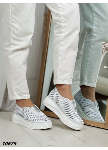 Белые мокасины Vakko