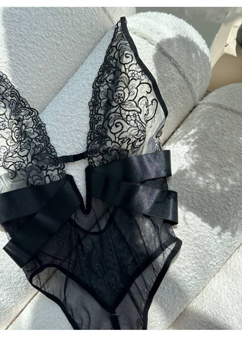 Боді чорне сіточне з акцентом на бюст та V-подібним вирізом Vital-Textile 924/9 (361853779)