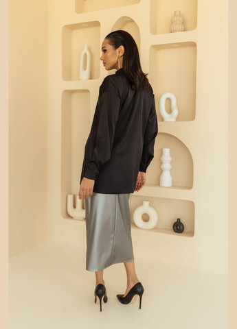 Чорна шовкова блуза чорного кольору Seventeen