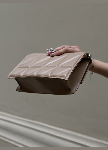 Женская бежевая сумка 10288 кросс-боди на цепочке No Brand (299279316)