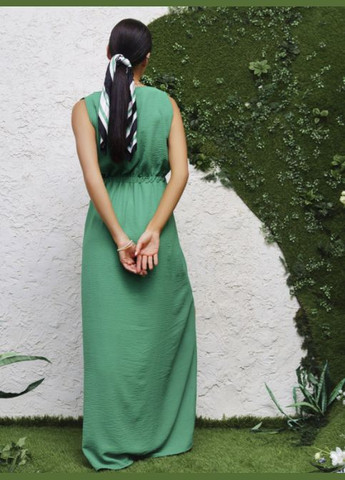 Зеленое повседневный хлопковое длинное платье с разрезом No Brand однотонное
