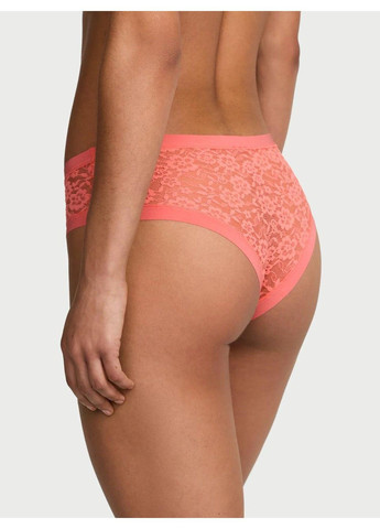 Трусики-чики женские бесшовные с кружевом No-Show Lace Cheeky Panty персиковые Victoria's Secret (330829486)
