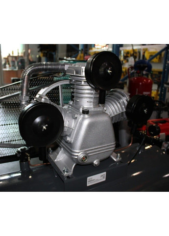 Компрессор высокого давления ременной KC3090-220L (220 л, 900 л/мин, 7.5 кВт, 380-400 В) GTM (290851915)