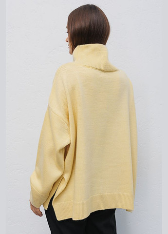 Желтый женский вязаный свитер oversize цвета джинс с разрезами по бокам Arjen