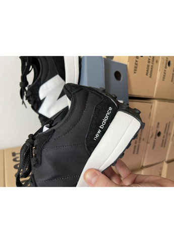 Чорні Осінні кросівки чоловічі new balance 327 black / white нью беланс 327 No Brand