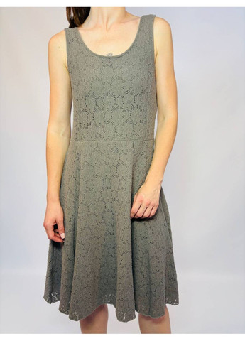Оливковое (хаки) платье Fransa