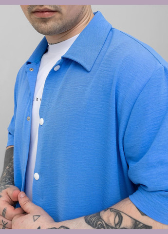 Голубой летний стильный костюм из легкого материала с рубашкой, с шортами Vakko