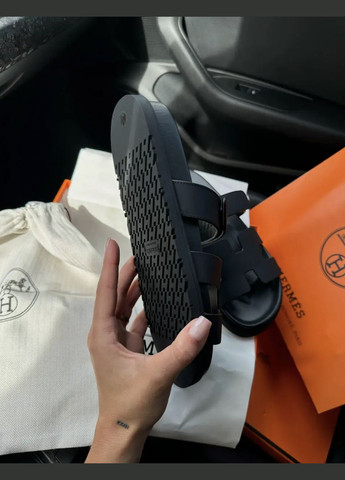 Черные шлепанцы женские hermes slippers total black premium No Brand