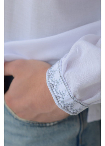 Серая мужская вышиванка с вышивкой в серых оттенках. узор орнамент прямой, свободная хлопок (352725082)