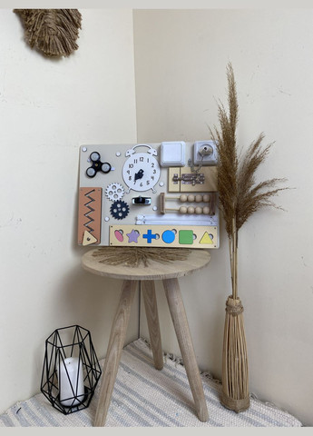 Бизиборд в нейтральных пастельных цветах, развивающая деревянная игрушка 30х40 см. No Brand (355890465)