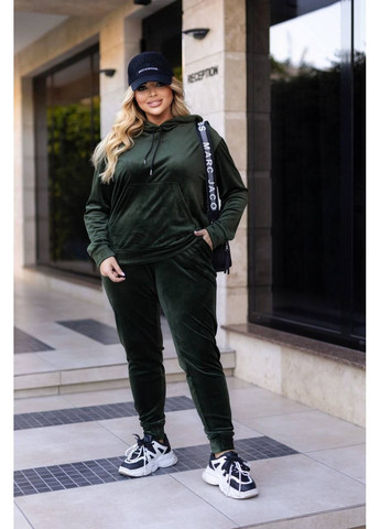 Женский спортивный костюм из худого велюра с капюшоном и брюки с манжетами. MonCher (349453369)