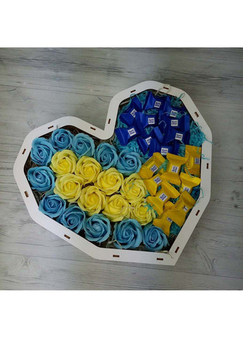 Подарочный набор С Украиной в сердце Ritter Sport с розами Кукумбер (291118322)