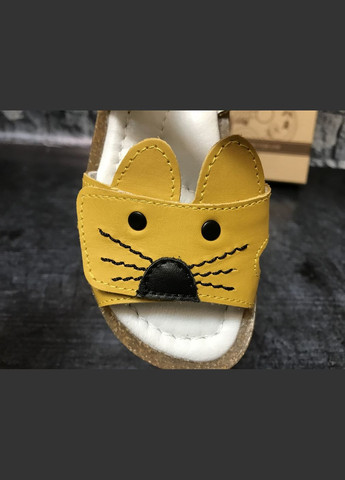 Желтые детские кожаные босоножки на липучке желтого цвета,, украина. Bistfor