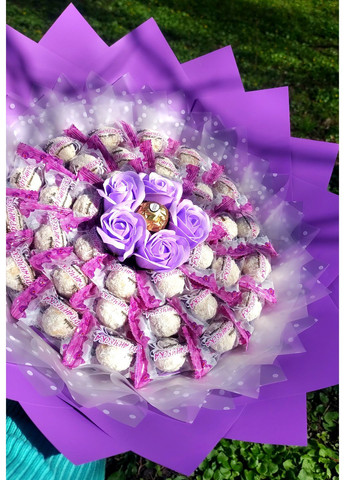 Букет из конфет Франческа с миндалем фиолетовый No Brand (353370741)