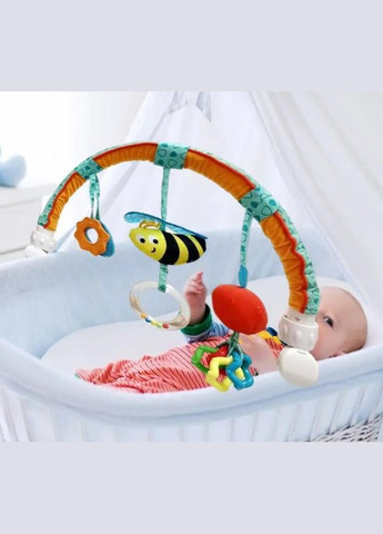 Развивающая дуга на автокресло и коляску E0023 Друзья в саду Hape (317619340)