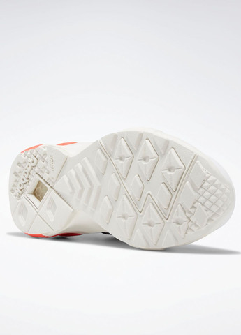 Білі кросівки жіночі оригінальні Reebok SCRAP DV8171
