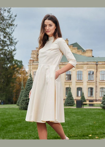 Молочное праздничный женское платье меди с горловиной и карманами (ll205120011) LadyLike