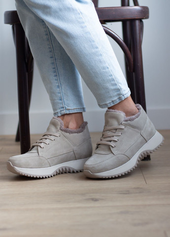 Кросівки жіночі зимові з натуральної замші та хутром в середині No Brand 3808 бежеві зими (364688568)