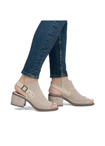 Літні модельні босоніжки Rieker (322400004)