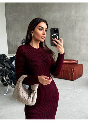 Бордова жіноча в'язана сукня Osoblyva