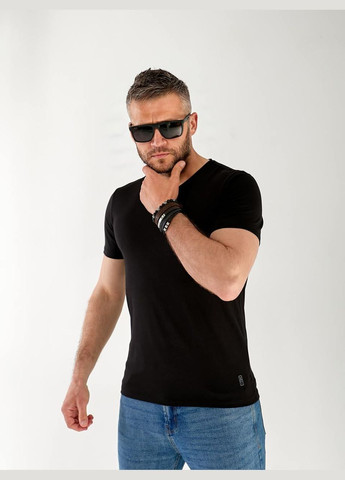 Чорна футболка чоловіча Fashion