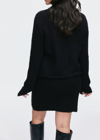 Черный демисезонный свитер H&M