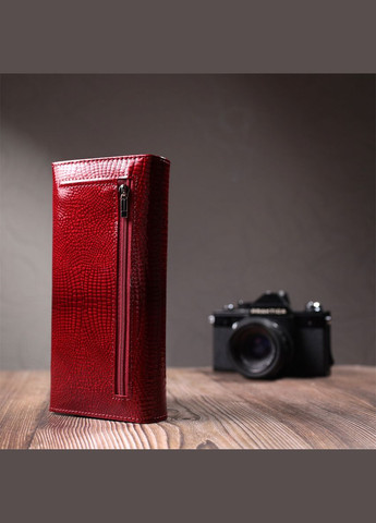 Лакований жіночий гаманець з фактурою під рептилію з натуральної шкіри 22717 Червоний st leather (329146479)