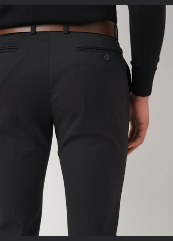 Черные кэжуал демисезонные брюки Dressmann
