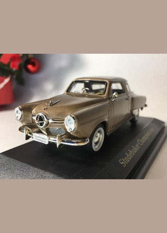 Модель легковая 4 94249 металл. 1:43 STUDEBAKER 1950 Champion (301648649)