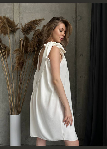 Молочна вільна молочна сукня з натурального турецького льону в розмірі 42-48, oversize сукня з відкритим декольте і без рукава No Brand