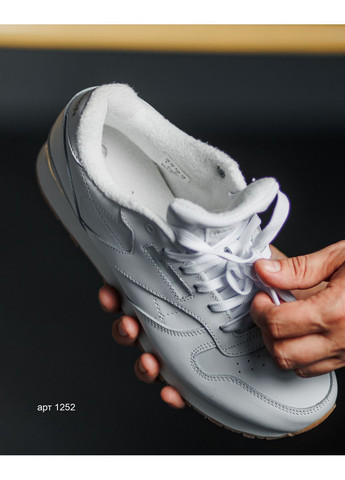 Белые зимние кроссовки No Brand Classic