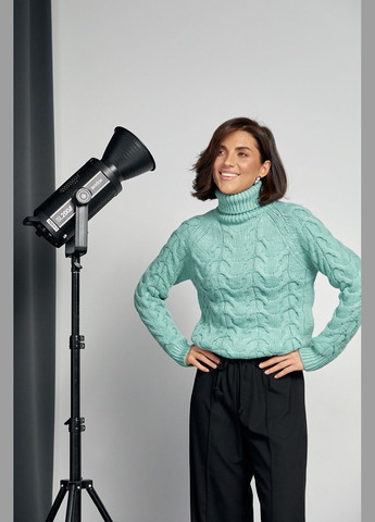 М'ятний зимовий жіночий светр із великої в'язки в косичку 4645 Lurex