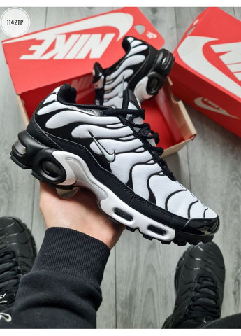 Чорні Осінні кросівки чоловічі nike air max plus tn black / white найк аір макс тн плюс No Brand