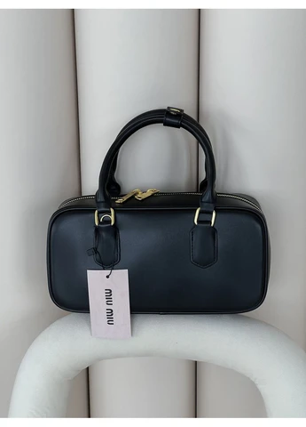 Сумка жіноча Arcadie Leather Bag чорний крос боді Міу Міу Medium MDR No Brand (369935687)