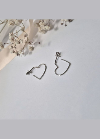 Серебряные серьги гвоздики на закрутках Сердце без камней серебро 925 пробы Родированное 82779 1.11г No Brand (307833889)