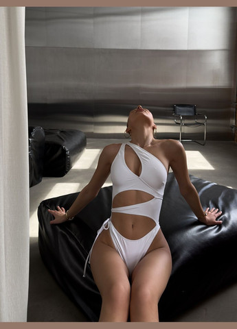 Білий літній білий асиметричний суцільний купальник суцільний Ghazel