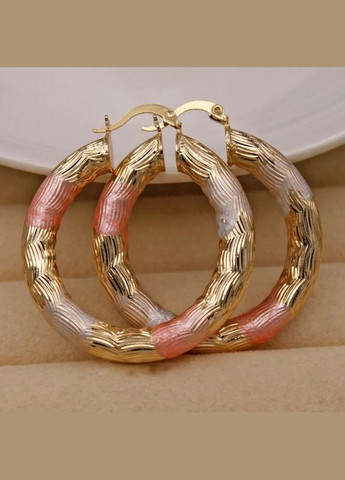 Серьги кольца женские золотистые в форме колец Liresmina Jewelry (285110931)