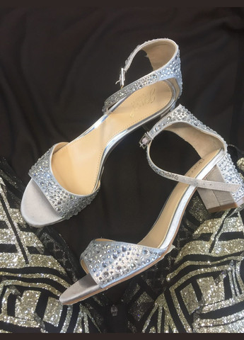 Вечірні босоніжки Jewel JET Sandal silver Badgley Mischka (299717391)