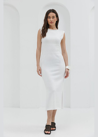 Молочное летнее вязаное платье черное с вырезом на спине Arjen