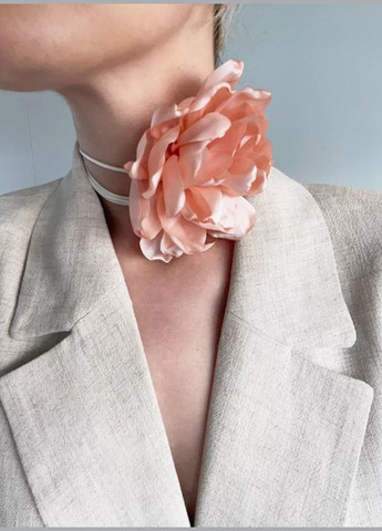 Чокер на шею Пион розовый из атласа на замшевом шнурке No Brand (337513067)