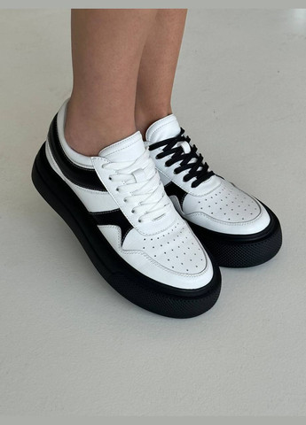 Белые женские кожаные кеды. Україна